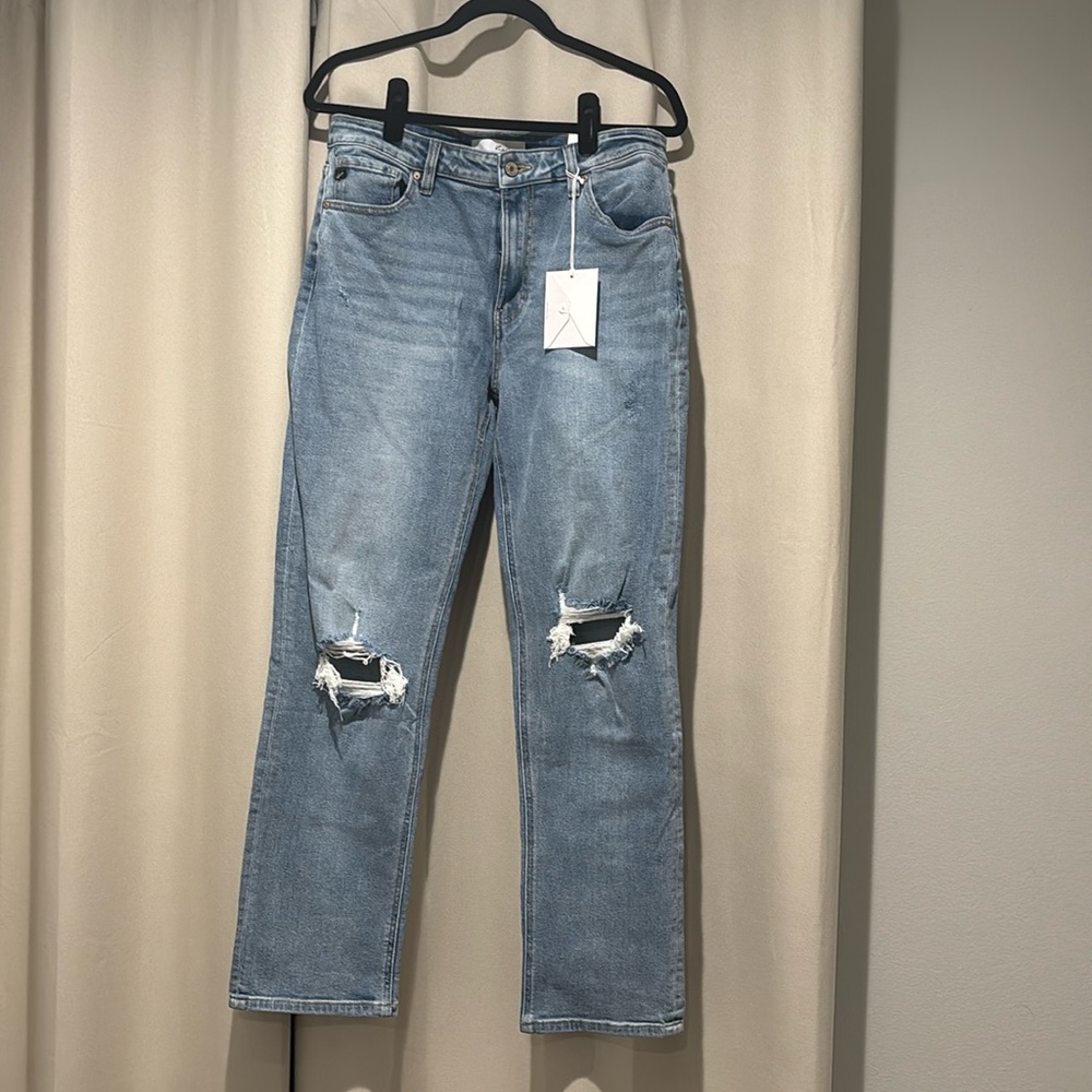 Brand new KanCan slim straight high rise jeans.